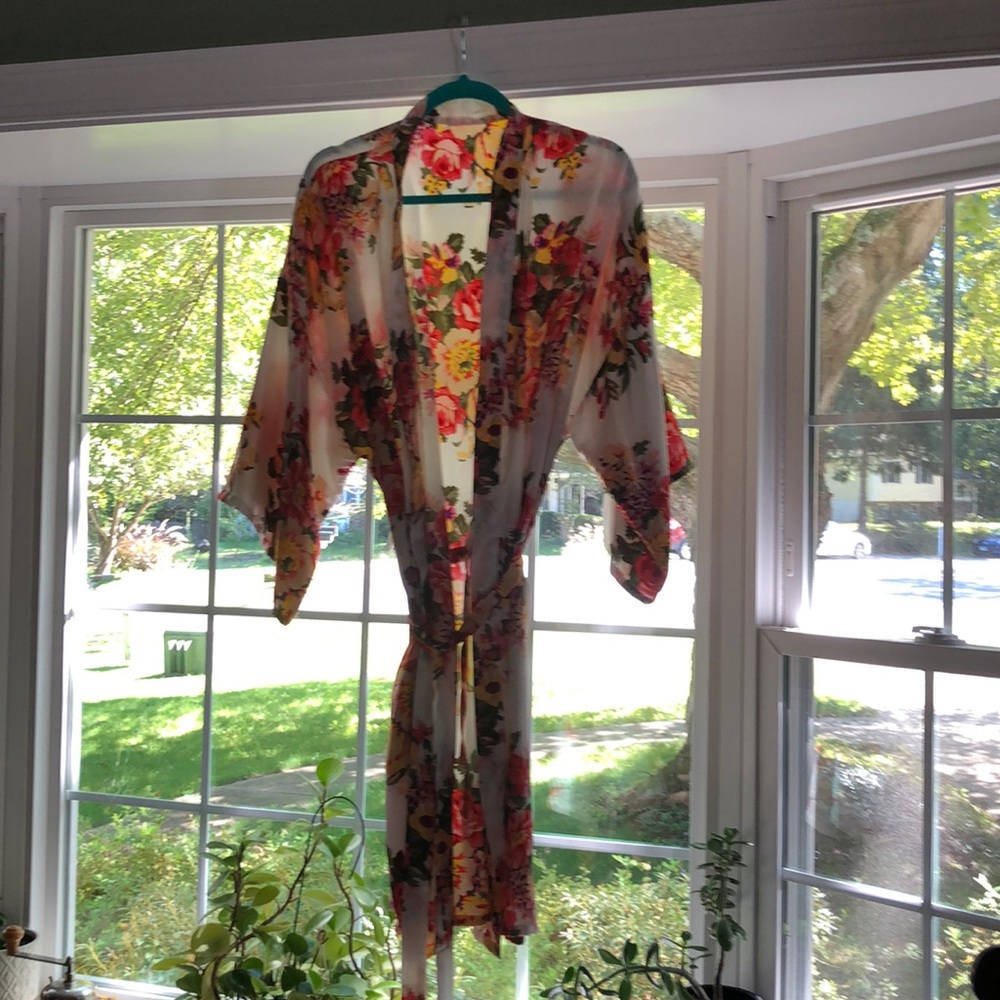 Satin Robe - Picture 3 of 3